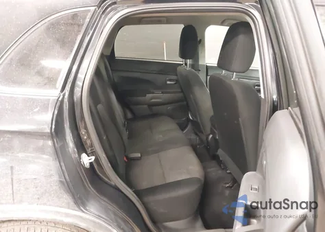 2020 Mitsubishi Outlander Sport 2.0 Es z USA, uszkodzony, nr VIN JA4AP3AU7LU011488